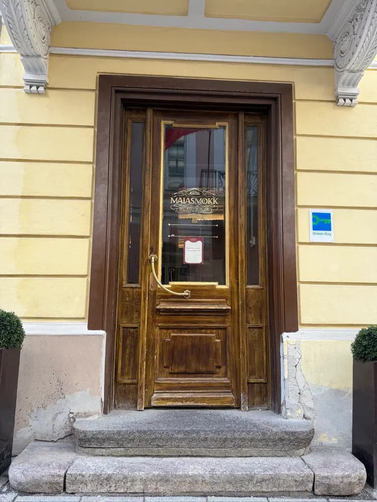 Alt text for the image